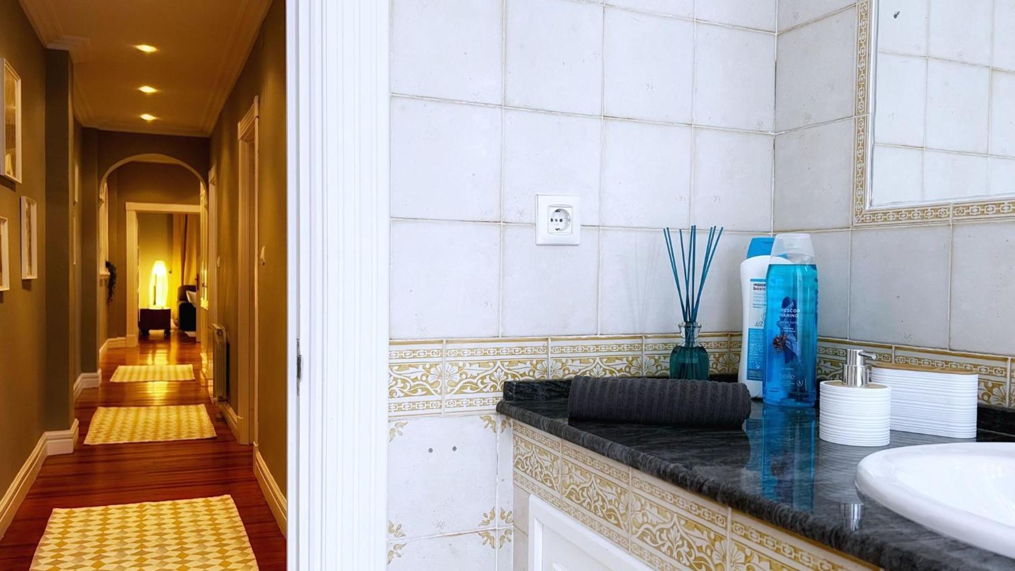 ビルバオCentrica Y Amplia Vivienda Turistica Con Wifiアパートメント エクステリア 写真